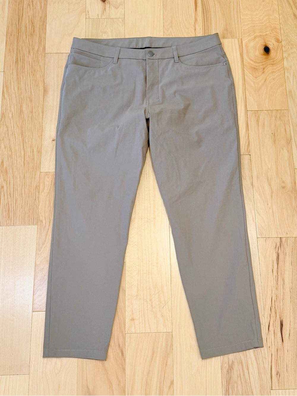 LIKE NEW Lululemon ABC Pant Slim 28" *Warpstreme